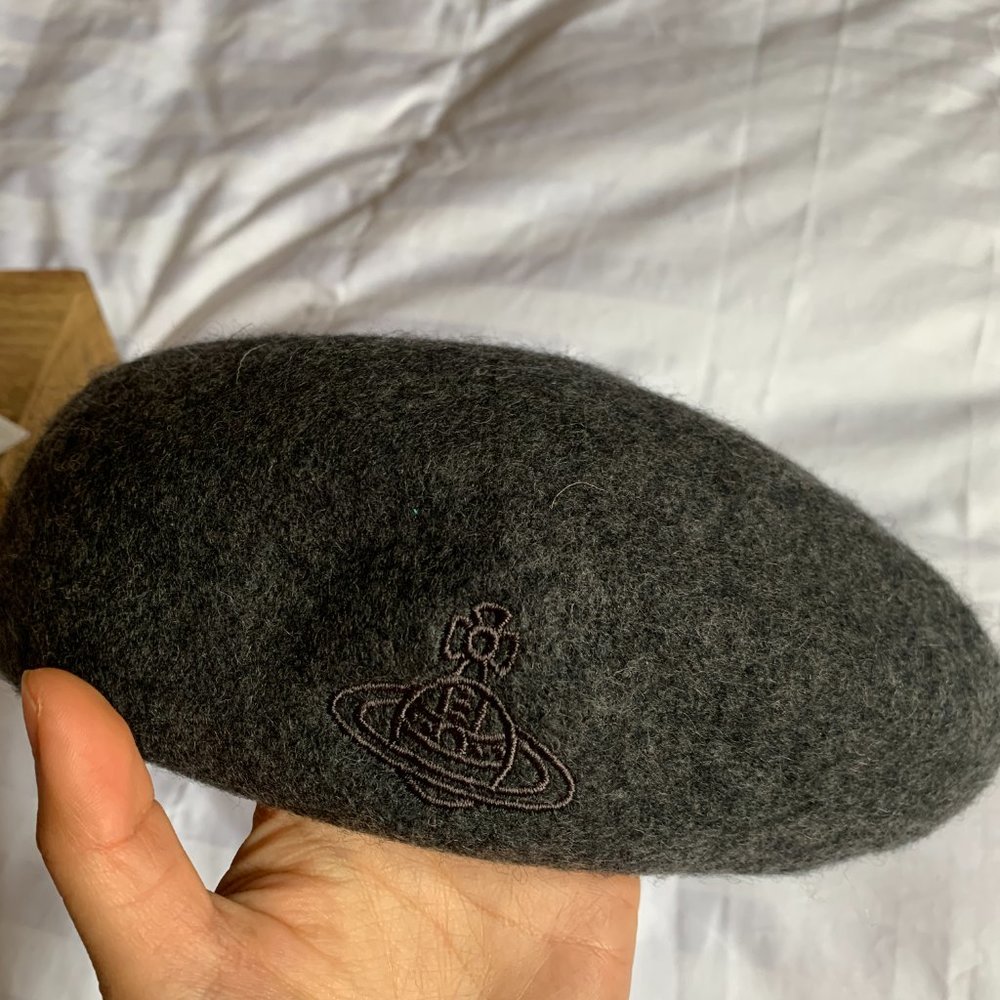 Vivienne Westwood gray wool beret with embroidery logo hat S M - Picture 5 of 8